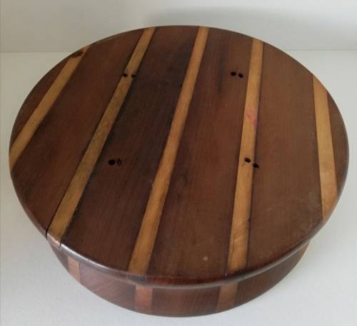 Round wooden bowl