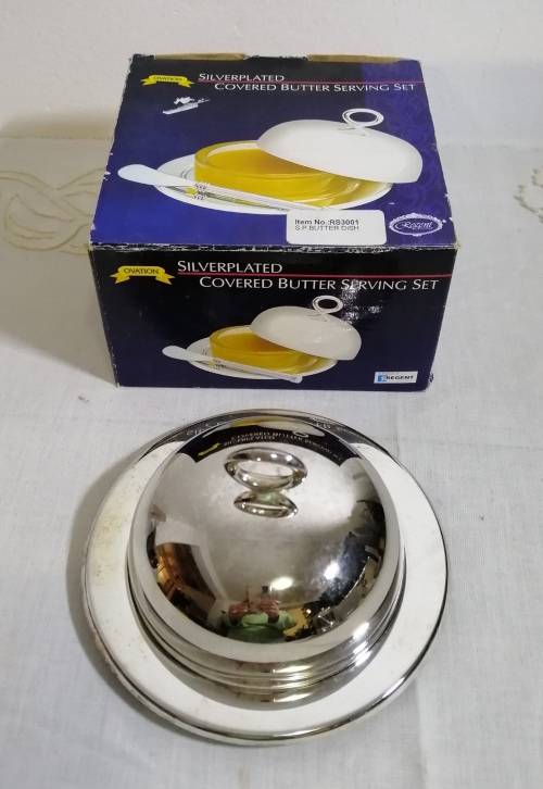 SILVERPLATED COVRED BUTTER DISH