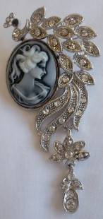 Lovely Peacock / Cameo Brooch