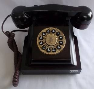 Replica Old   Telephone
