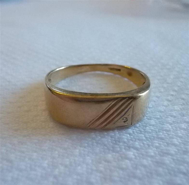 9ct Gold Mens  Ring