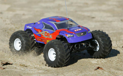 RC TRUCK CEN MG10 1/10 SCALE 4x4 Nitro VERY GOOD, NEW HPI 2.4GHz remote, many new parts installed