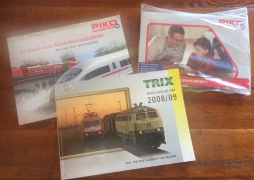 German Model Train - Digital Double Starter Set incl. some buildings.
