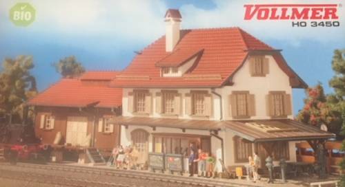 German Model Train - Digital Double Starter Set incl. some buildings.