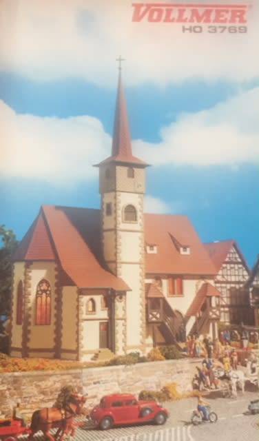 German Model Train - Digital Double Starter Set incl. some buildings.