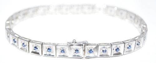 18 ct WHITE GOLD TENNIS BRACELET