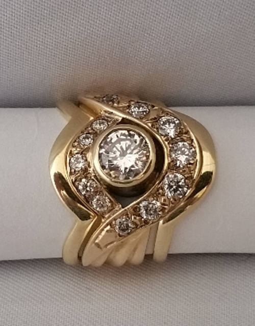 (R1 AUCTION)  9 CT GOLD WEDDING RING SET