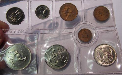 1977 SA Mint/UNC set - with 1/2 cent coin