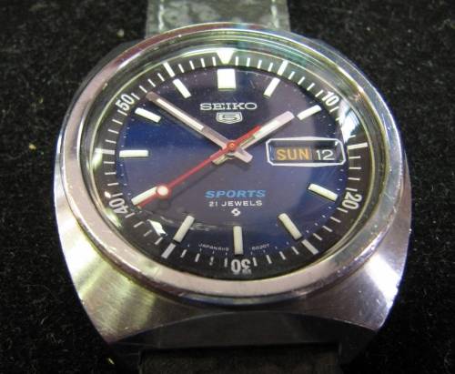 Vintage SEIKO 5 Sports, 21 Jewels, Automatic mens watch