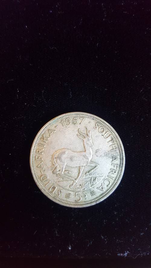 1957 crown Mintage 157077