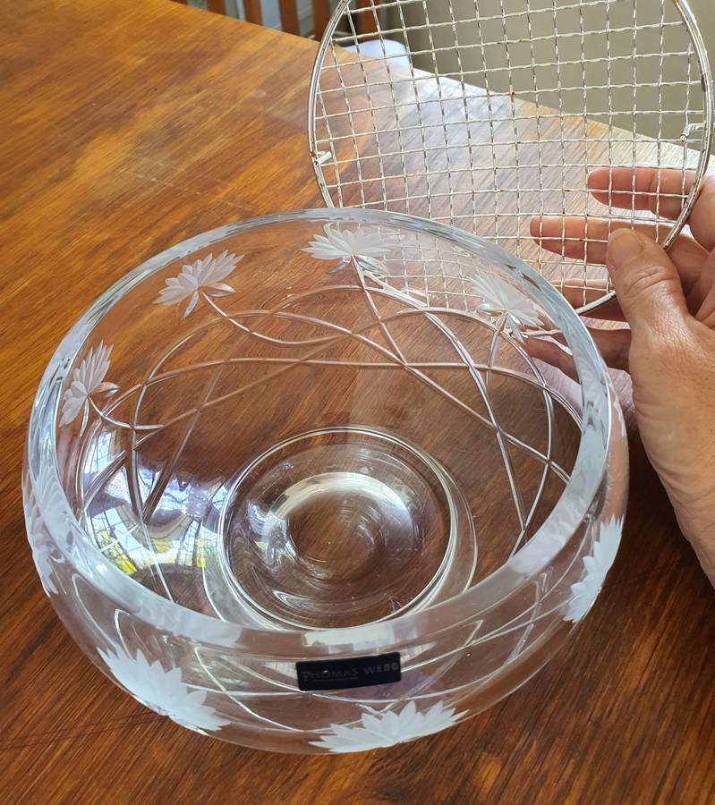 THOMAS WEBB Crystal centre piece / Vase/ Bowl
