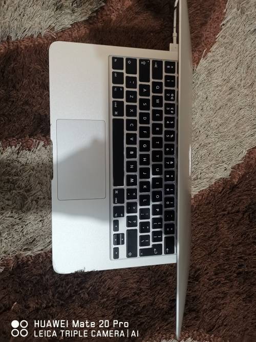 *** APPLE MACBOOK AIR 2014 Intel® Core i5** 1.5 GB GFX** 128 GB SSD** 4 GB RAM** ULTRABOOK