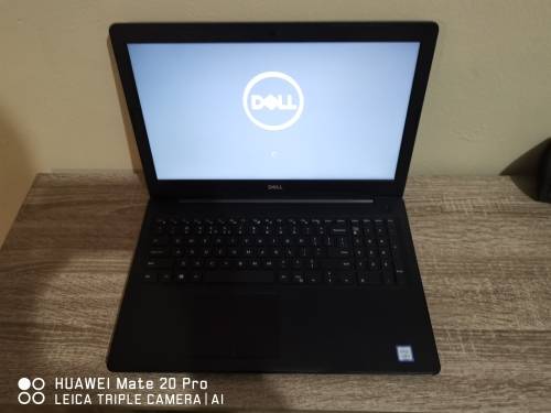 MINT CONDITION DELL i5 7th Gen 4 GB RAM  1 TB SATA lll DRIVE