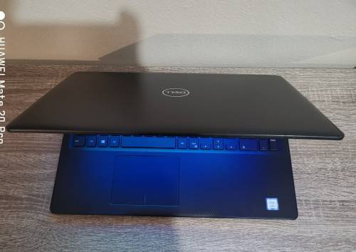 MINT CONDITION DELL i5 7th Gen 4 GB RAM  1 TB SATA lll DRIVE