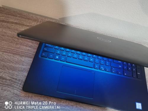 MINT CONDITION DELL i5 7th Gen 4 GB RAM  1 TB SATA lll DRIVE