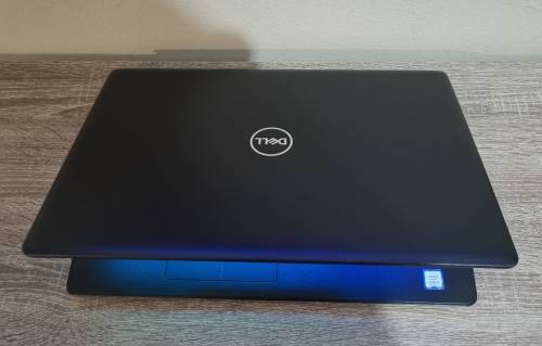 MINT CONDITION DELL i5 7th Gen 4 GB RAM  1 TB SATA lll DRIVE