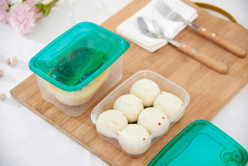 17 Piece Plastic Food Storage Containers Set - Microwave & Dishwasher Safe [Second hand]