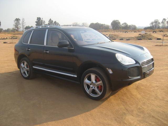 Porsche Cayenne Turbo! Automatic! 4x4! 2005 model!R1 AUCTION!