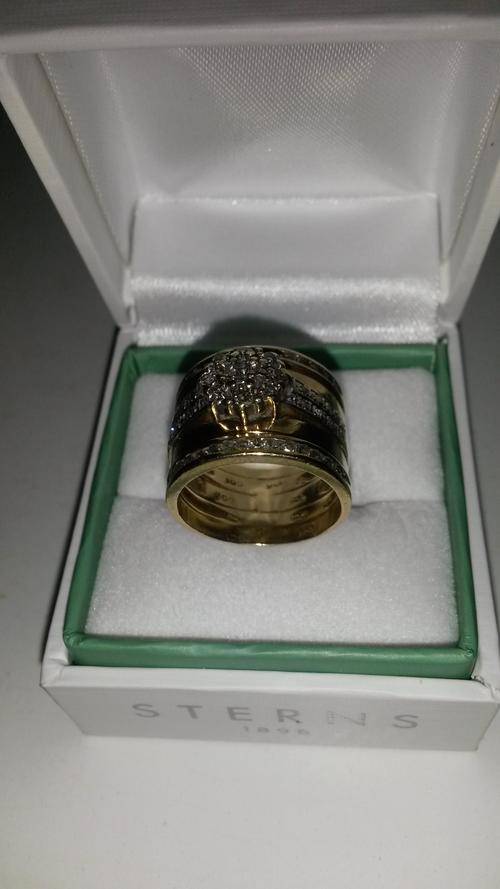 9ct Gold Wedding Ring with Diamond Flower Cluster 5Pc Wedding set
