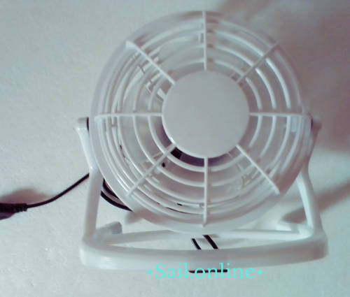 Compact Mini Desktop USB Fan!