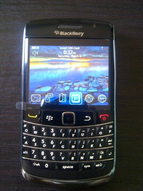 Original Blackberry BOLD 9700, Unlocked to all networks !!FAST SHIPPING!!