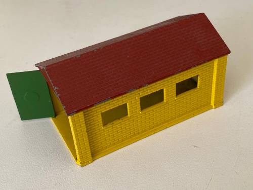 Vintage Garage no.3 (Matchbox Lesney - Made in England +/-1:66) - one door missing