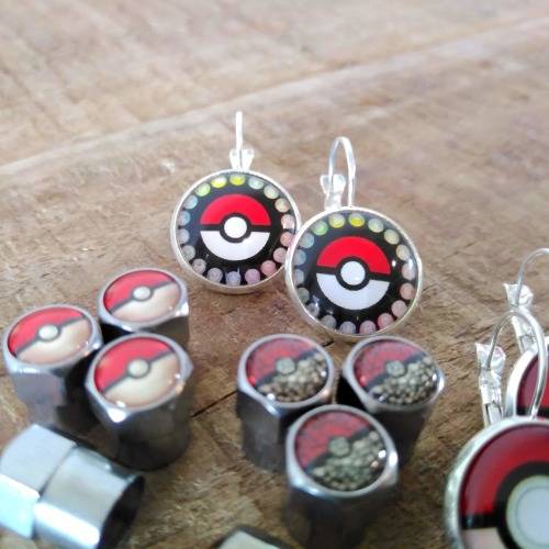 CLEARANCE SALE | Pokeball Icon Valve Cap Covers + Silver Logo Earring Fan Gift Set