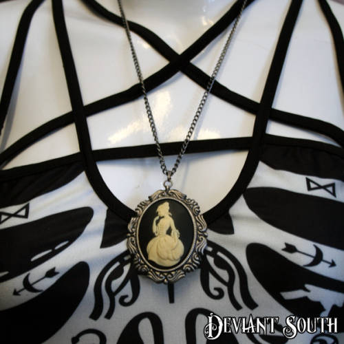 Lady Cameo on Gun Metal Chain