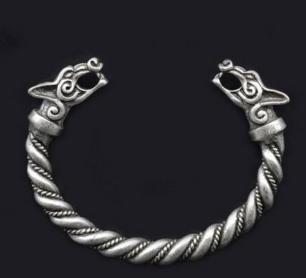 Viking Bangle Wolf Heads