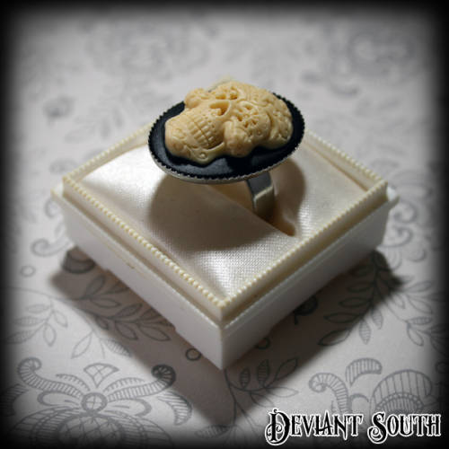Deviant South Memento Mori Ring featuring 3D Sugar Skull Cameo