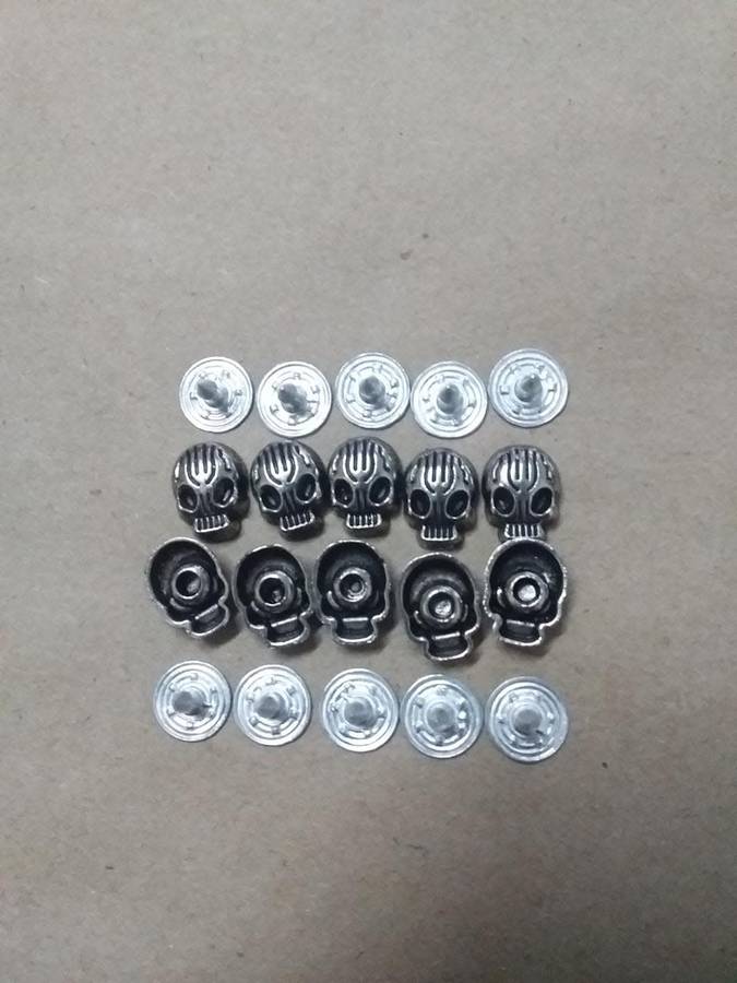 Skull 11 X 8.36 mm Silver Rivets - 10 sets per pack (10 skulls + 10 backs)