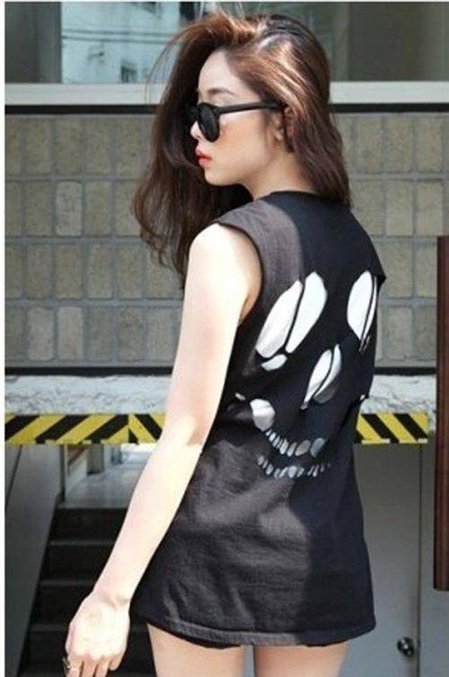 New! Skull Cut-out T-Shirt - One Size - Black