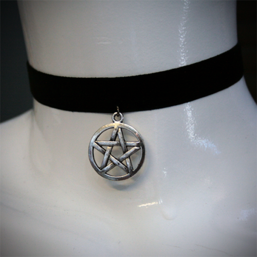 NEW! Pentagram Black Velvet Choker