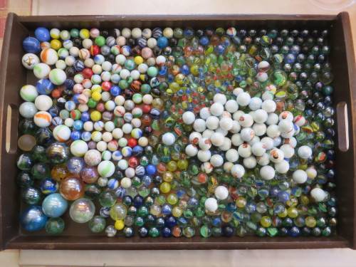 EARLY SPRING CLEANING - APPR. 650 MARBLES - I THINK AND HOPE - 9 - 34 MM DIAM.AS PER SCAN