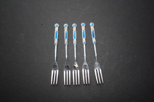 5 SMALL FORKS WITH ENAMEL INLAY - 120 MM - PLEASE HAVE A LOOK