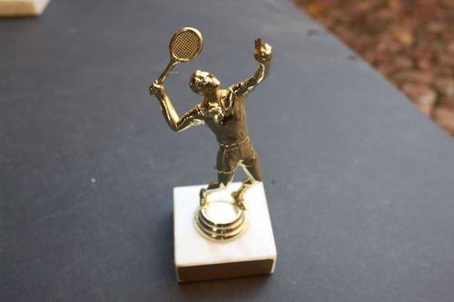 TENNIS TROPHY - 50 X 50 MM - 115 MM HIGH - NOT ENGRAVED - PLEASE HAVE A LOOK