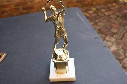TENNIS TROPHY - 75 X 75 MM - 220 MM HIGH - NOT ENGRAVED - PLEASE HAVE A LOOK