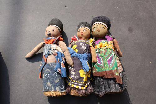 3 AFRICAN DOLLS - PLEASE HAVE A LOOK