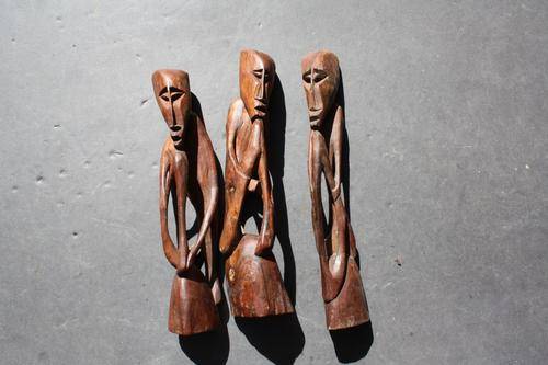 3 SMALL CARVED WOODEN STATUES - 240 MM HIGH - PLEASE HAVE A LOOK