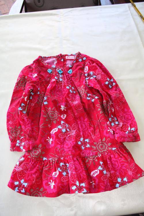 DRESS - Q TEE - 4- 5 - PLEASE HAVE A LOOK