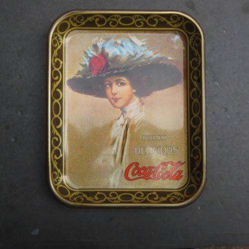 ORIGINAL OLD COCA COLA TRAY - 270 X 335 MM - 1901 HAMILTON KING GIRL - PLEASE HAVE A LOOK