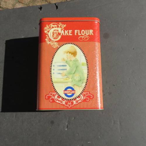 VINTAGE TIN BOX - 170 X 115 MM - 240 MM HIGH - SUNFLAKE - CAKE FLOUR - PLEASE HAVE A LOOK