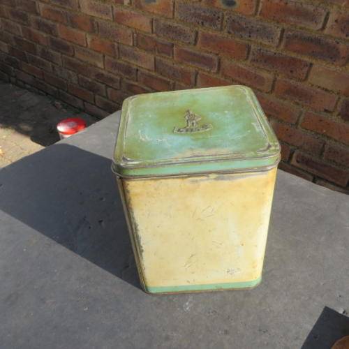 VINTAGE TIN BOX - 160 X 160 MM - 200 MMHIGH - KILTY - PLEASE HAVE A LOOK