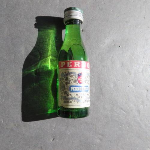 MINI BOTTLE - 20 ML. - PERNOD - STILL SEALED - PLEASE HAVE A LOOK