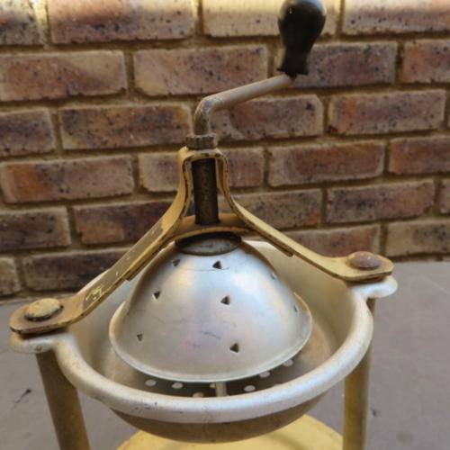 VINTAGE JUICE EXTOCTOR  HANDY ANDY - LONG ISLAND PLEASE HAVE A LOOK