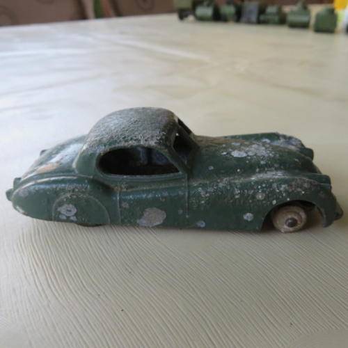A VERY OLD JAGUAR  - DINKY TOYS 157 - PLEASE HAVE A LOOK