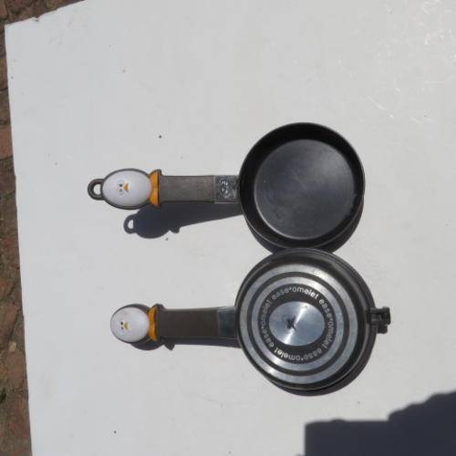 JO!E - DOUBLE SIDE OMELETTE PAN AND ADDIONAL SMALL SINGLE PAN - PLEASE HAVE A LOOK