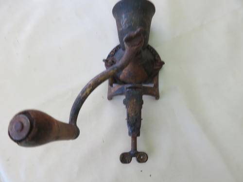 WOW!!! - THE BABY  SPONG COFFEE GRINDER - NO.0 - A REAL COLLECTORS ITEM!!!