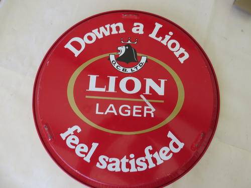 DOUBLE SIDED METAL BAR TRAY - 340 MM DIAM. - 25 MM HIGH - LION LAGER - AS PER SCAN