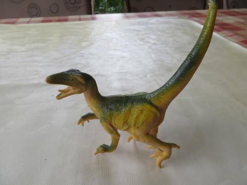 HARD PLASTIC DINOSAUR - AS PER SCAN - WILL COMBINE POSTAGE